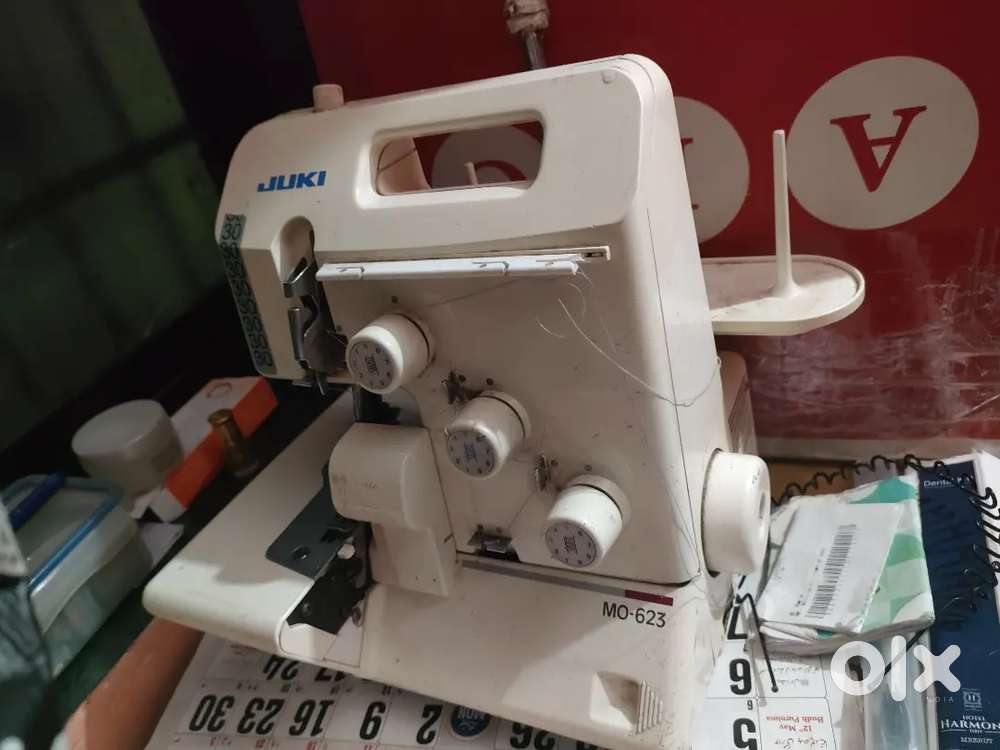 Juki 3 thread overlock machine