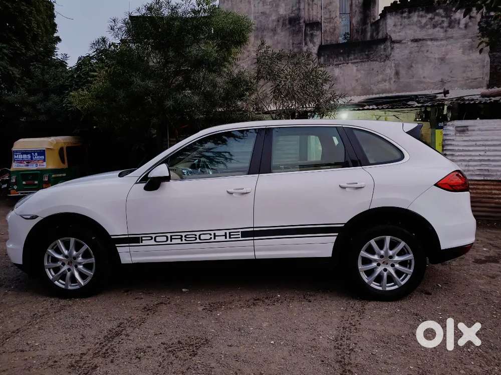 Porsche Cayenne 2013 Diesel 83000 Km Driven