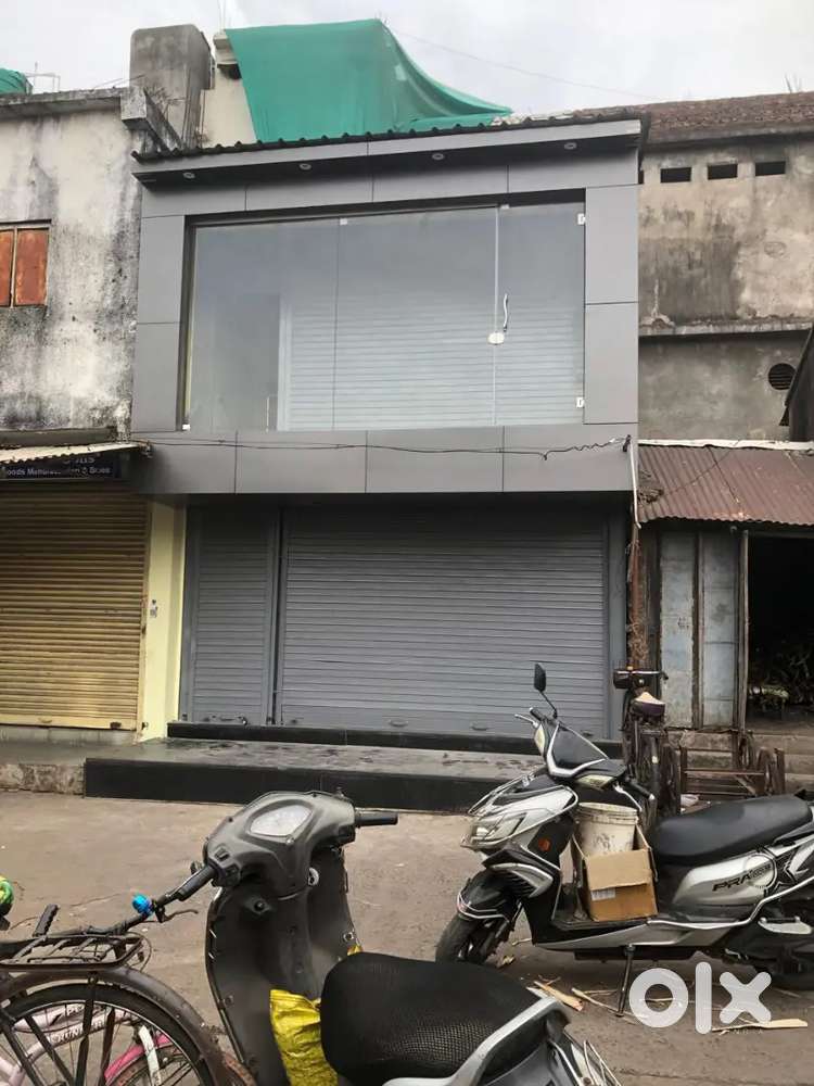 1st floor shop for rent in prime location