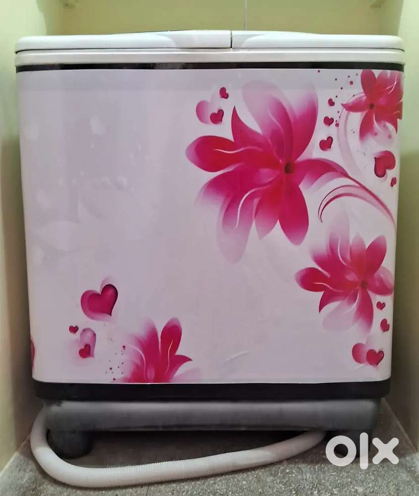 Semi automatic washing machine