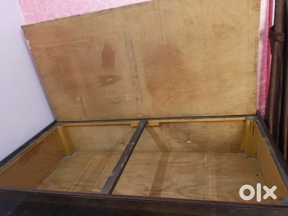 Single bed deewan with box, size 6 * 3, colour - dark brown