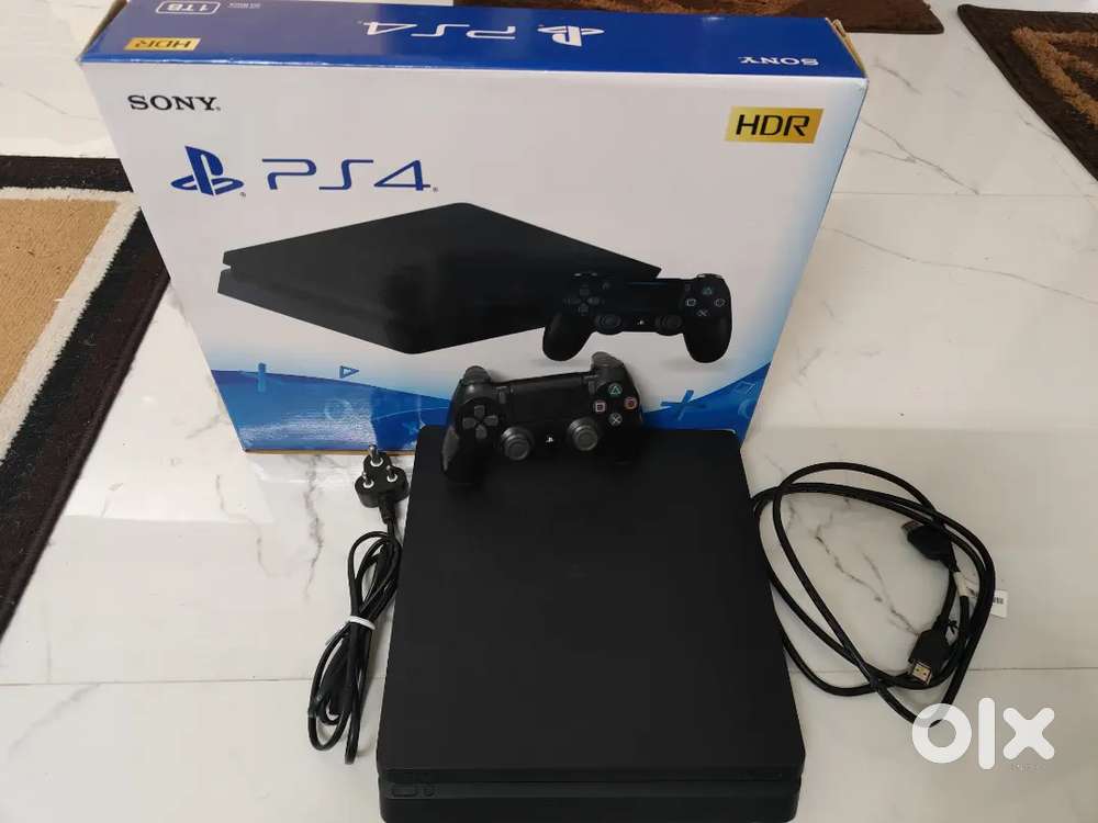 PlayStation 4 Slim PS4 With GTA V Free With Controller Good Condition
