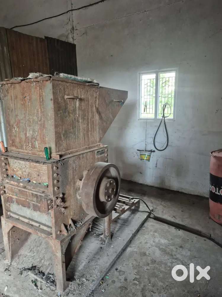 Plastic grinder 24 inch and bottle pressing double box machine