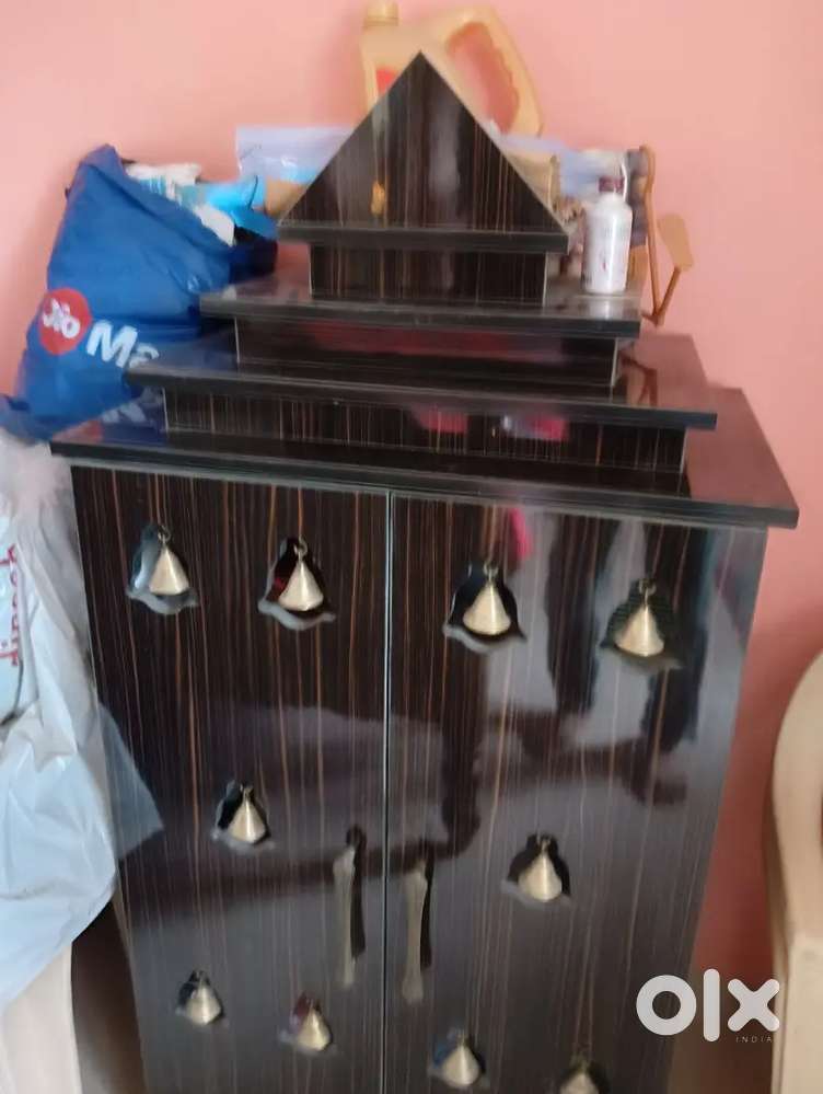 Pooja Mantap/ Cabinet