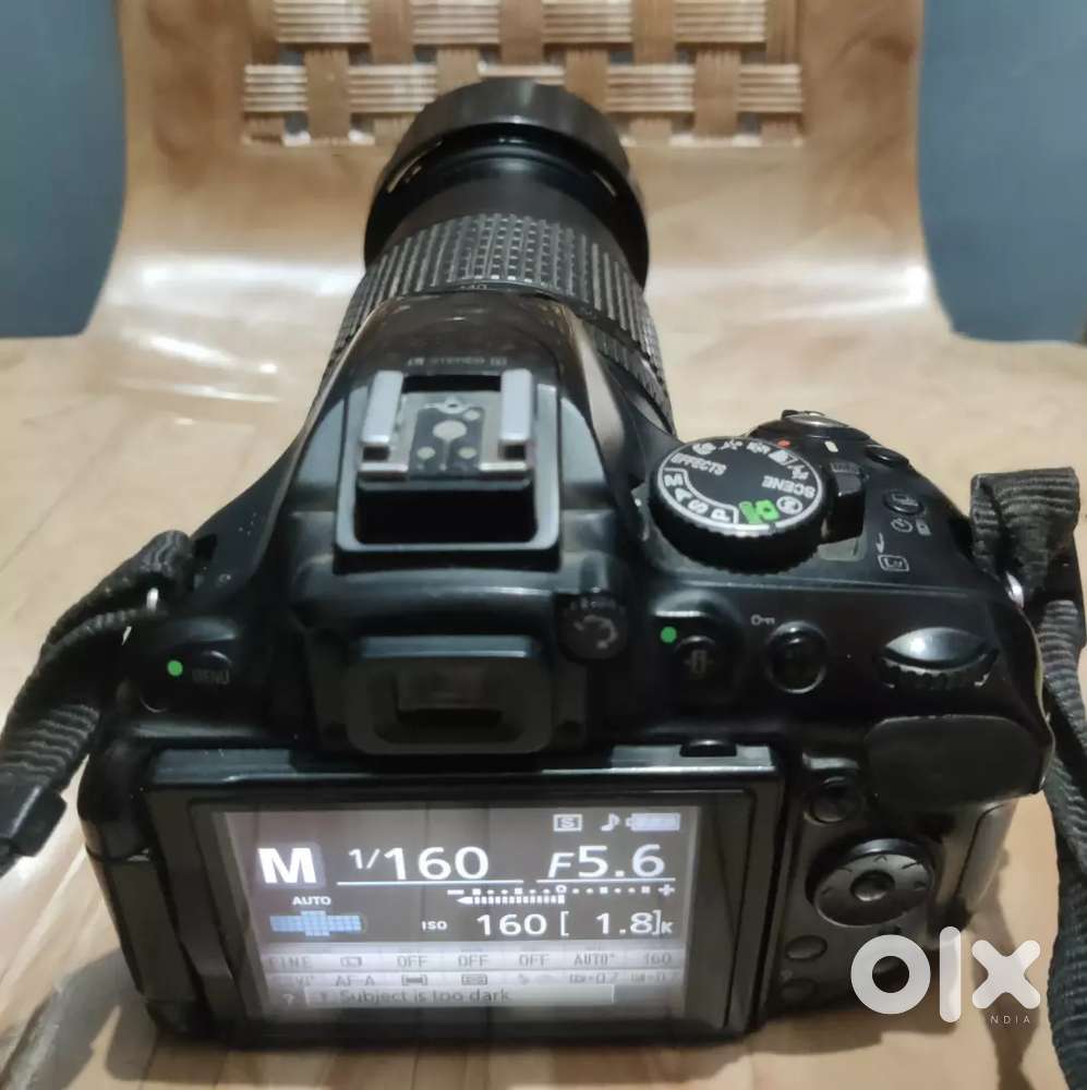 Nikon d5200 ,2 battery bag,charger sell