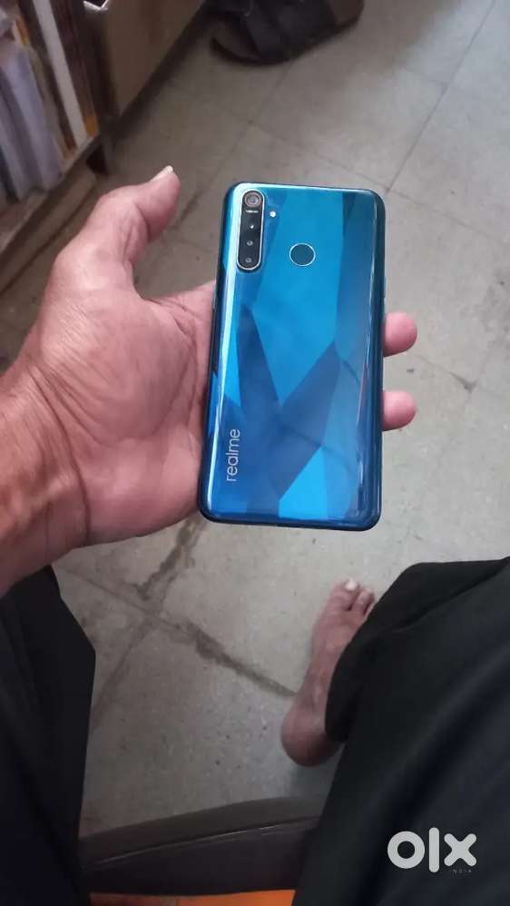 Realme5 pro, brand box,original vooc charger Fix & final Price-5500/-