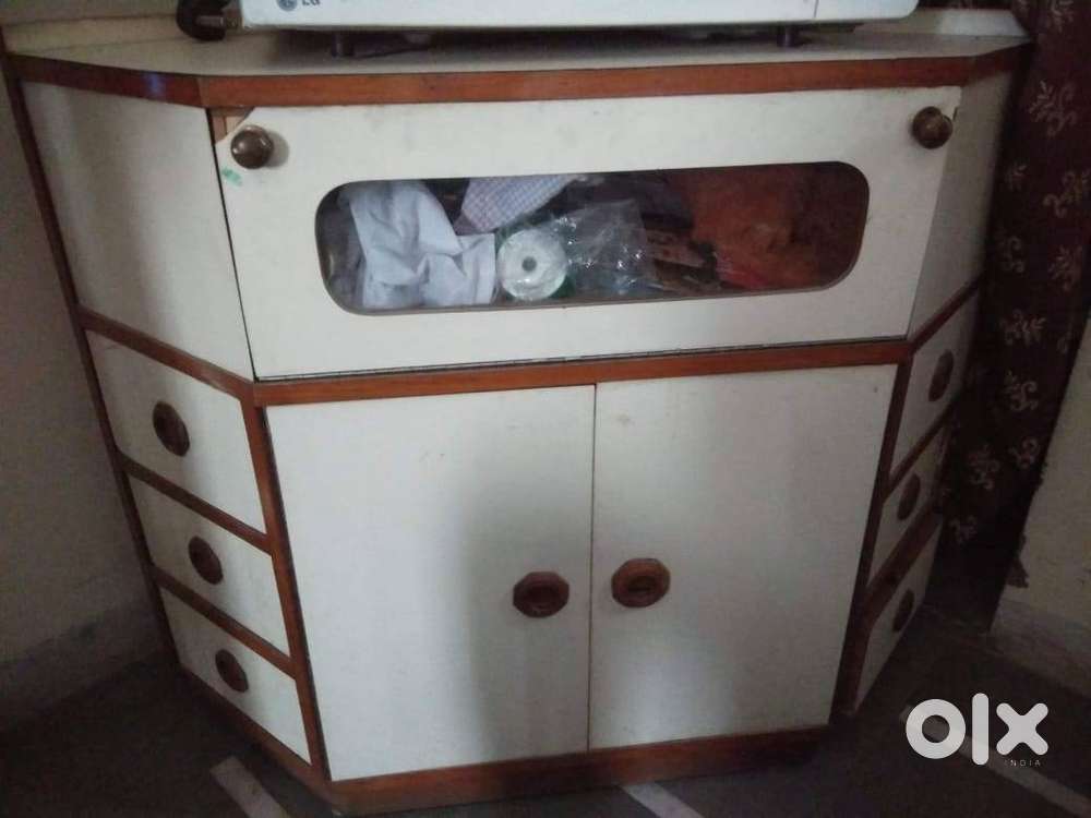 Elegant Wooden Corner Showcase – Great for Living Room or Office Decor