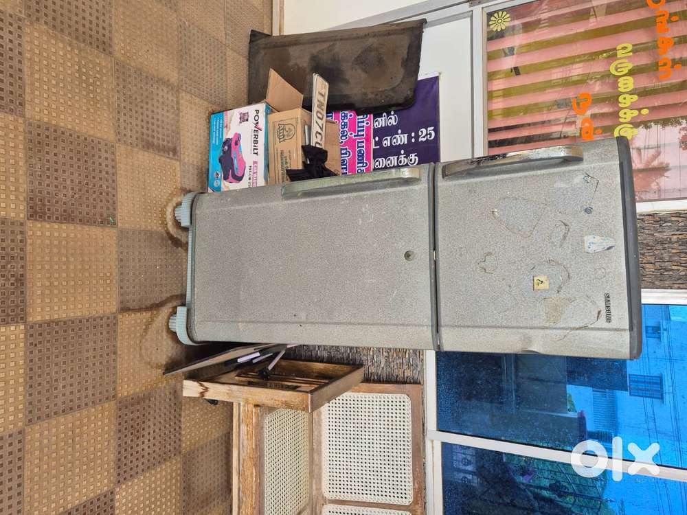 Samsung 225 ltr double door fridge with good working condition for sal