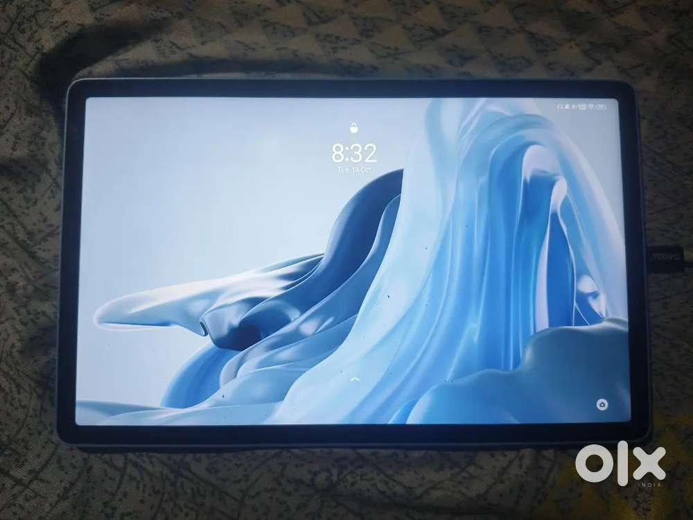 REAlME PAD X