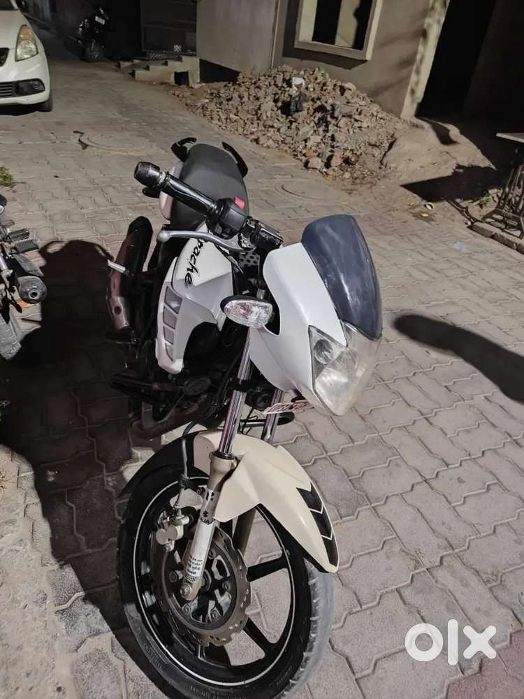 Selling apache RTR 180 like new condition