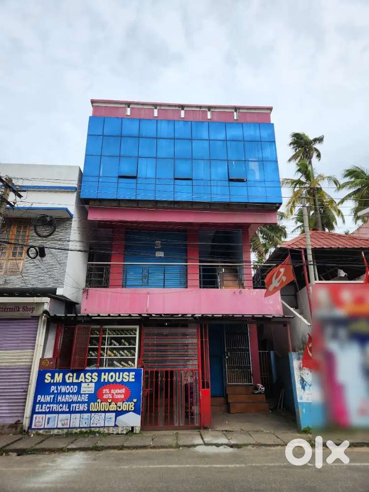 Office shop space near airport for rent