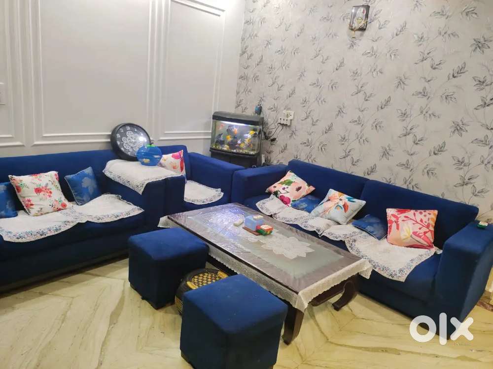 3+2+1 Sofa set with center table sagwan heavy sofa set