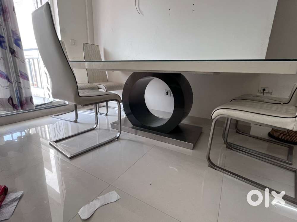 Home Center Dinning table with 6 chairs