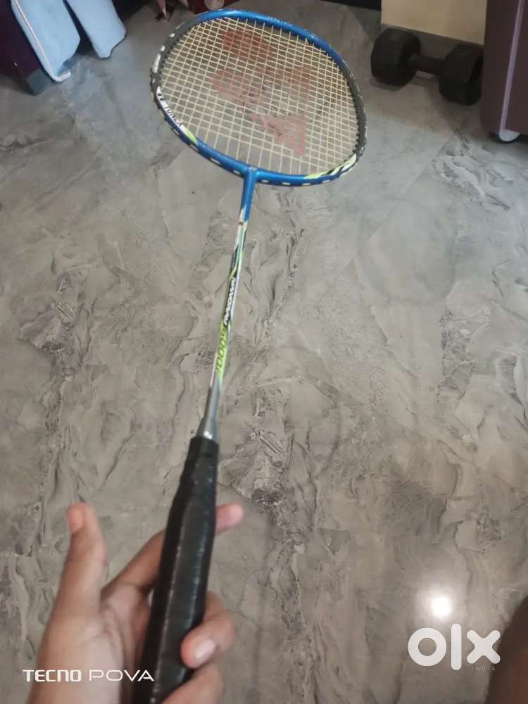 Badminton racket