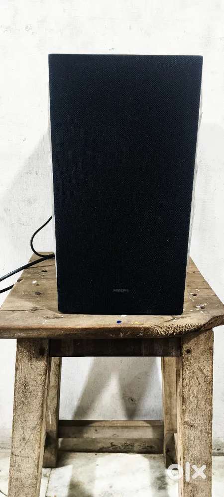 SUMSUNG SOUNDBAR NEW 5.1