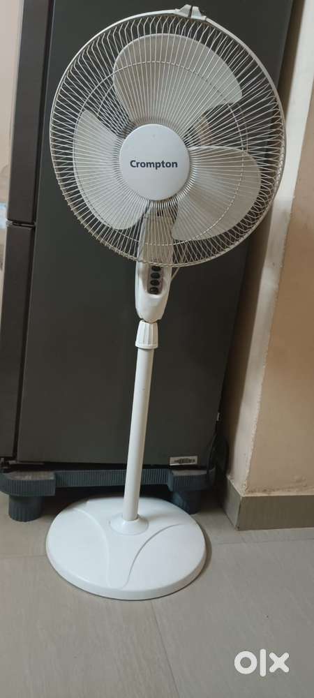 Crompton Pedestal Fan – Powerful Cooling, Smooth Working!