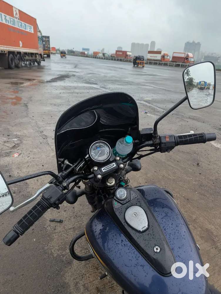 Selling my bajaj avenger 150 street (2017) model
