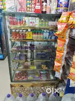 Display cake fridge