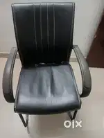 A well and good Conditioned study chair
