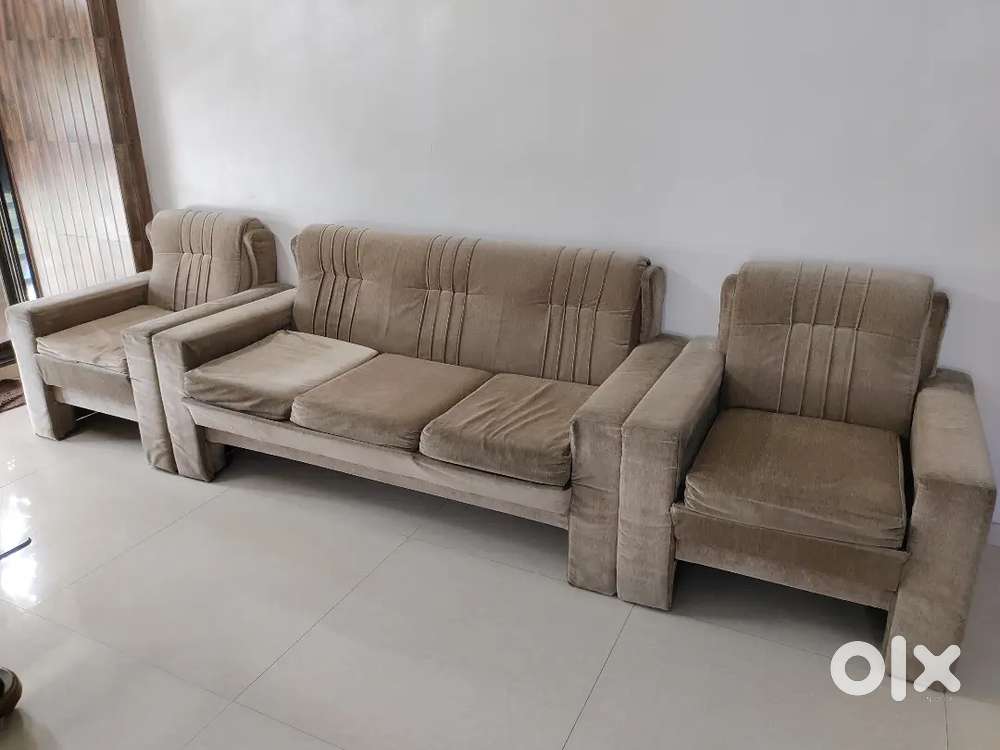 5 seater sofa (Sheesham Wood + D'Decor cloth)