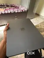 Macbook Air M3 15 inch 16 GB Ram 512 GB