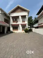 17 cents of plot with 4700 sqft 4 bhk posh house for sale at Maradu.
