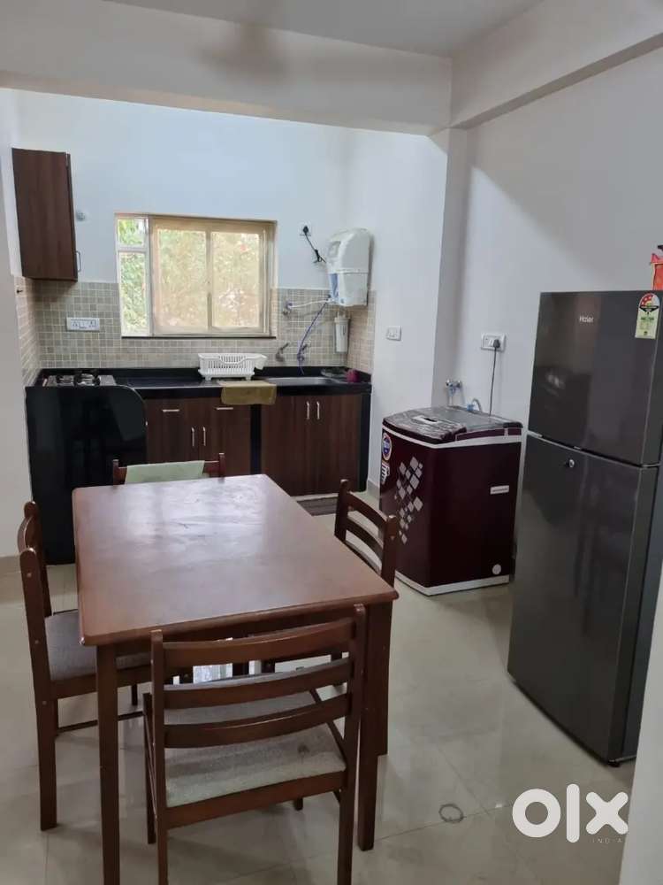 1 bhk spacious fully furnished flat for sale at stcruz for 66 lakhs