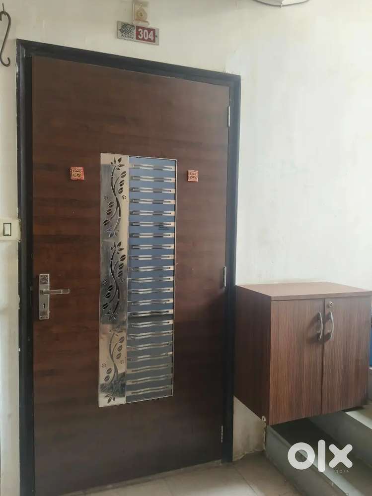 2BHK Furnished & Air Circulated Flat