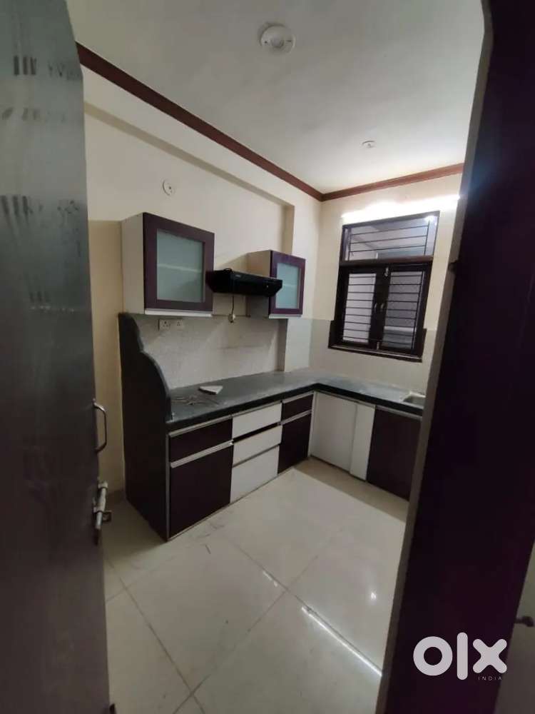 NEAR NRI CHAURAYA, 1BHK SEMI FURNISHED FLAT FOR FAMILY ND BACHELOR
