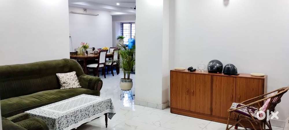 Modern 3 BHK with Fall Ceilings & Open View Balcony