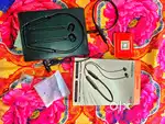 Boat neckband 2 years ka warranty esme karbaya hua hai ek new conditio