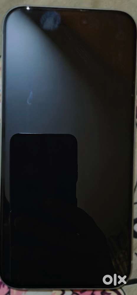 Iphone 15 plus 256 gb with all orignal things like charger cable.
