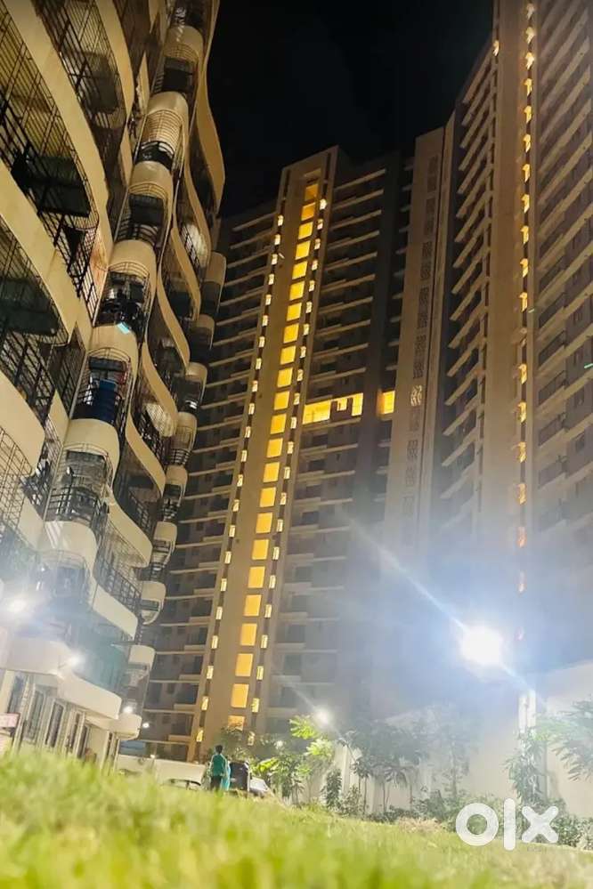 2BHK BEST DEAL WITH PARKING WITH OC NEAR METRO 24 HRS WATER
