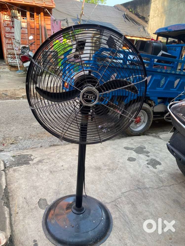 Table party fan