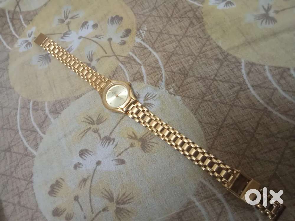 Best titan watch under 4999