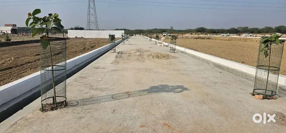 सुल्तानपुर रोड पर संकटमोचन पब्लिक स्कूलसे कुछ ही दूरी पर अप्रूव्डप्लाट