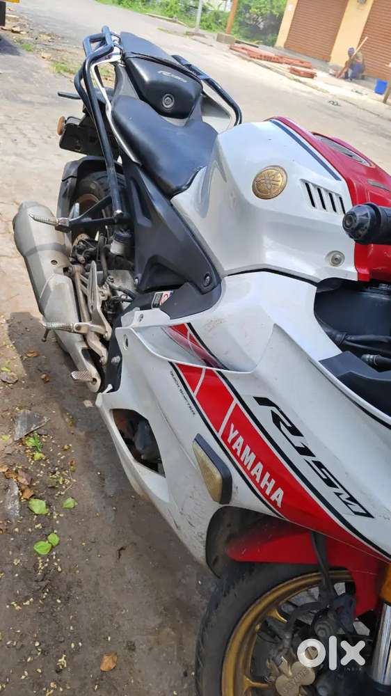 Yamaha r15 special edition