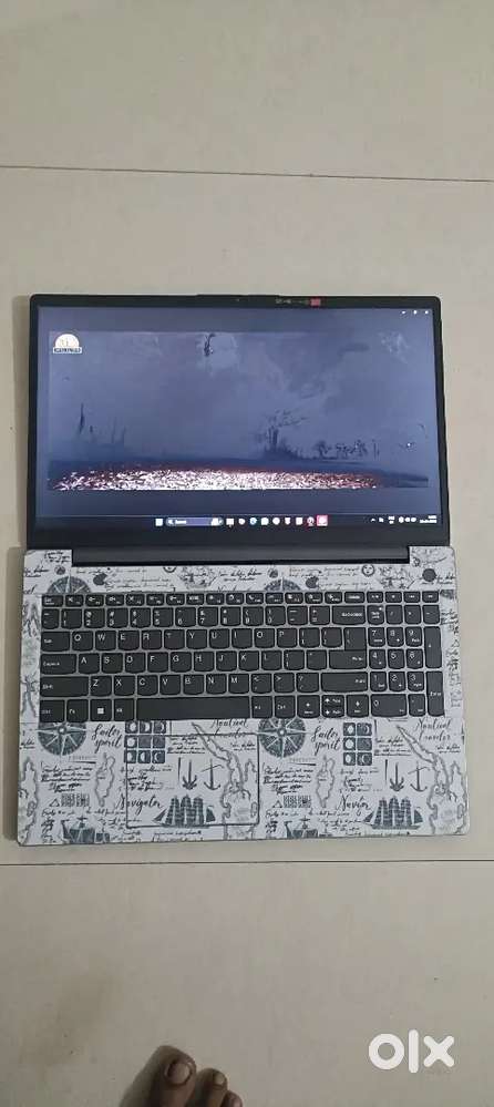 Lenovo V15 LAPTOP