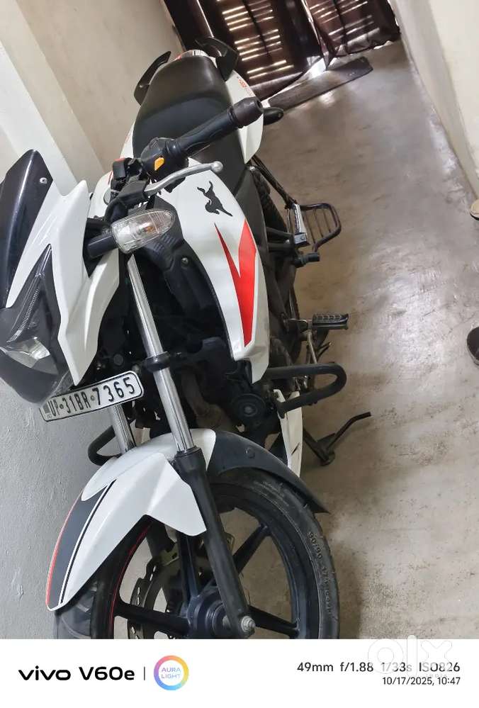 Specifications

Power & Performance

Displacement

159.7 cc