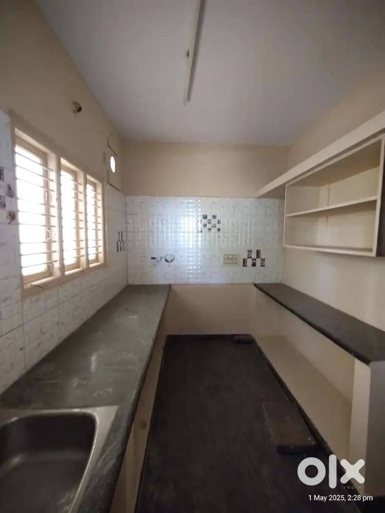 Need a girl roomate for sharing room