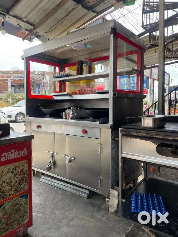 Fast food kitchen stall