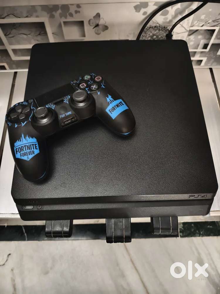 PS4 1 tb with games  11.0