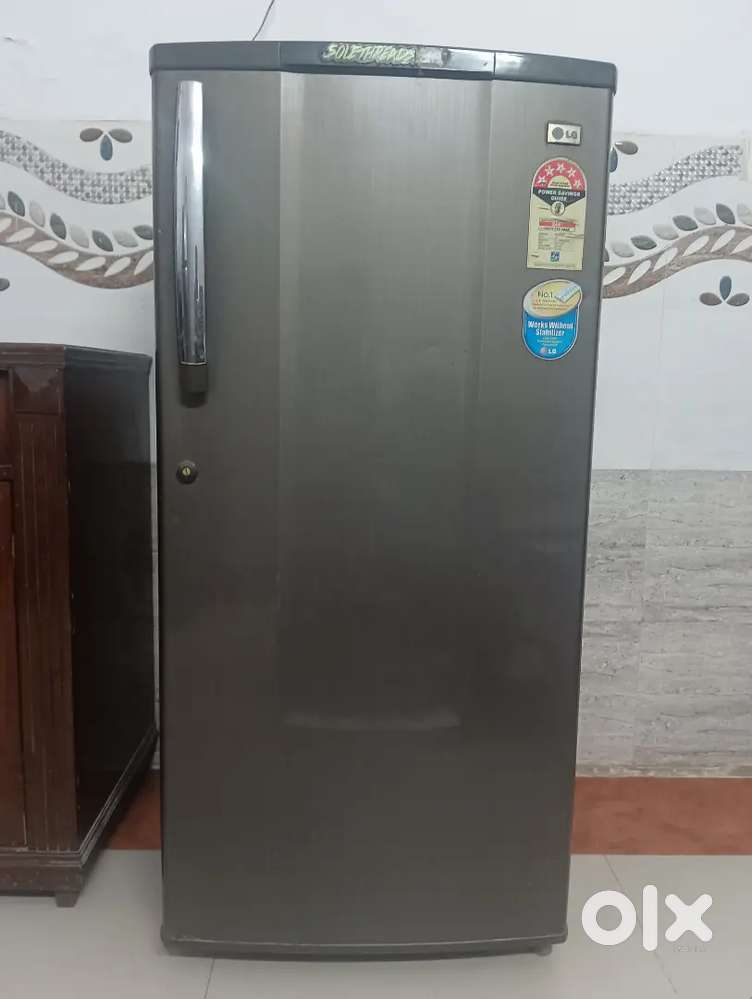 Single door refrigerator