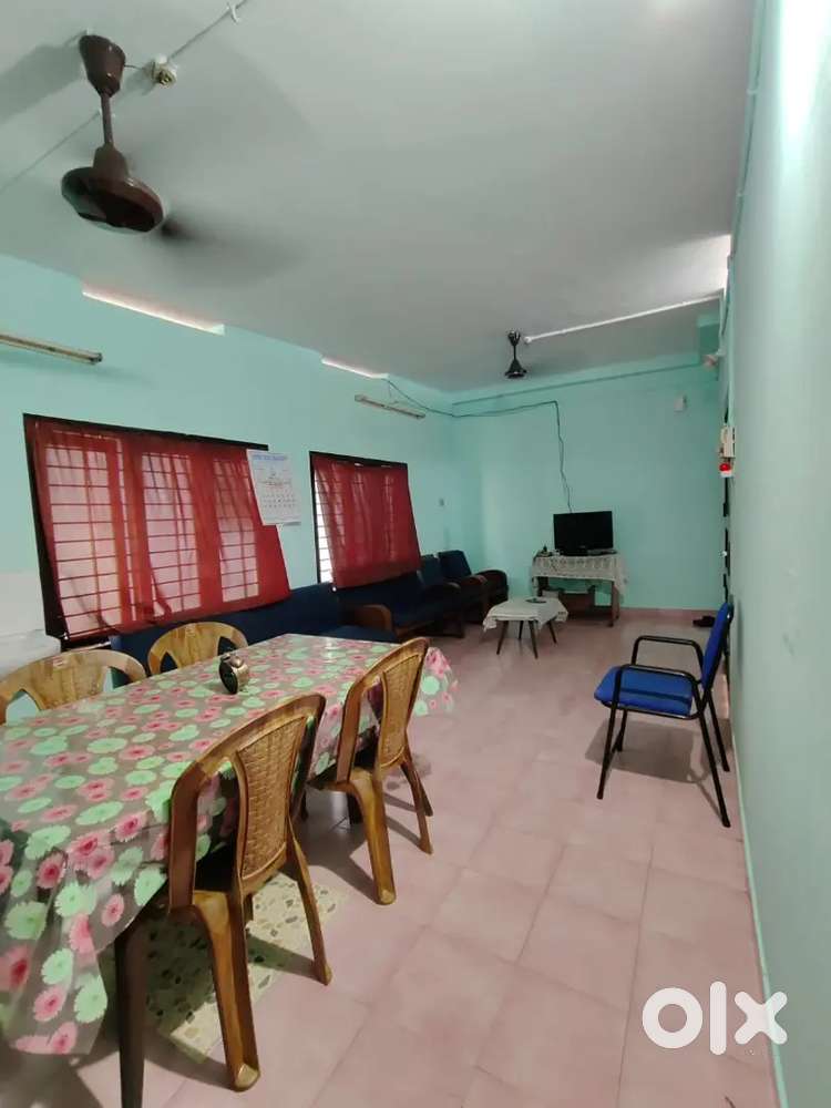 Ladies hostel,two private , one 2 sharing rooms ladies hostel pg for 4