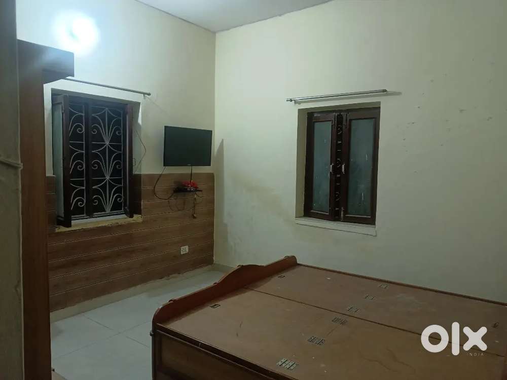 2 Room Set Available for Rent in Posch Locality