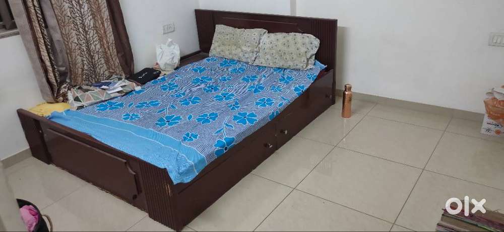 Queen Size BoX bed with mattress