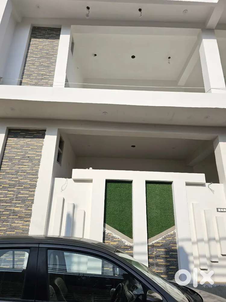 Space available for rent at prime location for office and library