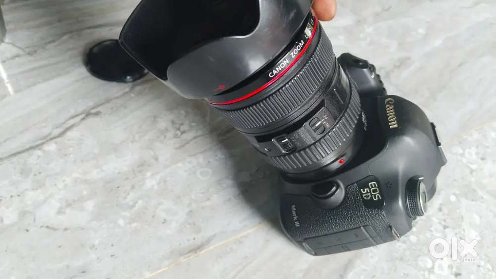 Canon camera 5D mark iii