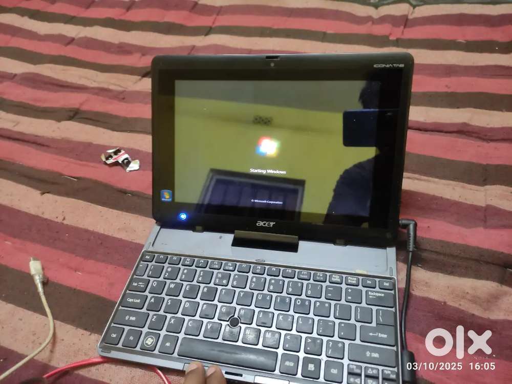 Acer laptop  on hai likin technician ko dikha padega