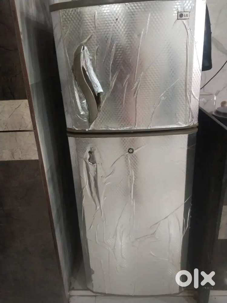 I want to sell my refrigerator very good running condition